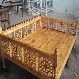 تصویر تخت سنتی چوبی سایز 100*200 