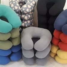 تصویر بالش گردنی U شکل 