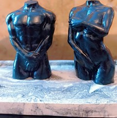 تصویر شمع ونوس و هرکول خجالتی 