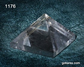 تصویر کریستال هرم کوارتز 