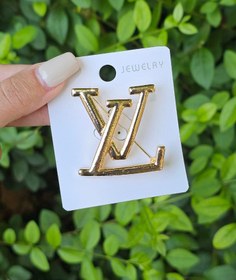 تصویر سنجاق سینه 