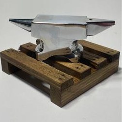 تصویر سندان نیم کیلویی آکبند 