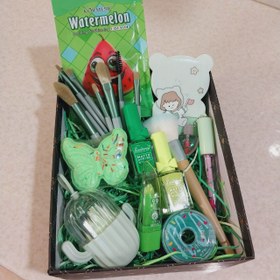 تصویر باکس هدیه دخترانه آرایشی شیک و کامل سبز | بهترین کادو برای دختران و بانوان - عکس 