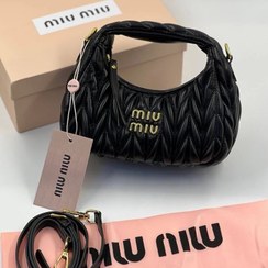 تصویر کیف دوشی زنانه مارک میو میو 