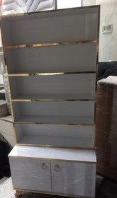 تصویر استند لاک و دکور آرایشگاهی دوتیکه سفید نوار طلایی 