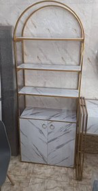 تصویر ویترین کمددار آرایشگاهی هزینه ارسال درب منزل توسط مشتری پرداخت میشود 