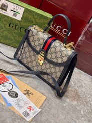 تصویر کیف زنانه گوچی با قفل طلایی و بند چرمی 