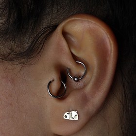 تصویر پیرسینگ نقره پاندا 