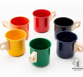 تصویر لیوان فلزی رنگی با دسته چوبی 