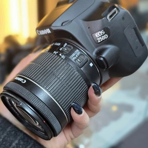 تصویر فروشگاه مکث شاپ