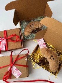 تصویر آویز و جاکلیدی کروسان عروسکی 