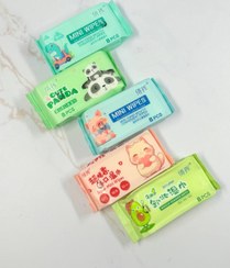 تصویر دستمال مرطوب مینیمال فانتزی 