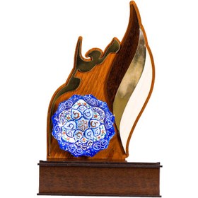 تصویر تندیس معلم مینا کاری 