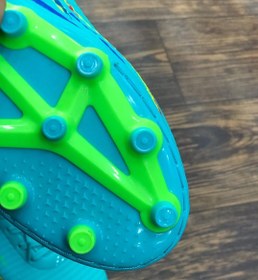 تصویر کفش فوتبال دیفانو Difeno soccer shoes 