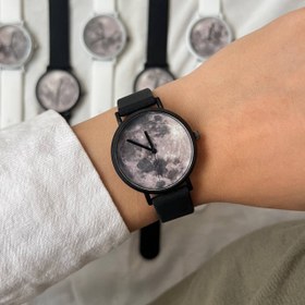 تصویر ساعت طرح ماه 