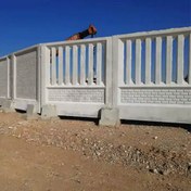 تصویر دیوار پیش ساخته بتنی طرح آجری و نرده ای 