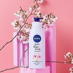 تصویر لوسیون بدن نیوا Nivea با عصاره شکوفه گیلاس و روغن جوجوبا حجم 400 میلی 