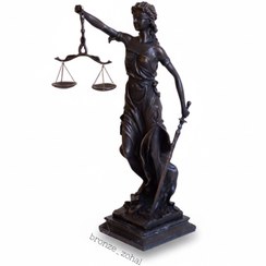 تصویر مجسمه عدالت برنزی با پایه سنگی | نماد تعادل و زیبایی از برنز زحل 