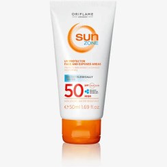 تصویر کرم ضدآفتاب بدون رنگ محافظ پوست در برابر اشعه فرابنفش با SPF 50 