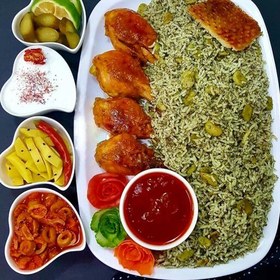 تصویر باقالی پلو با مرغ زعفرانی جذاب بامخلفات و سیب زمینی سرخ شده با برنج ایرانی1000گرمی 