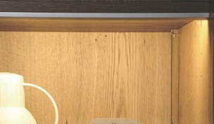 تصویر چراغ LED داخل کمد و کابینت رو کار شیب دار 12 ولت سری 26 سایز 90 فانتونی کد N732 