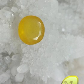تصویر نگین یاقوت زرد 