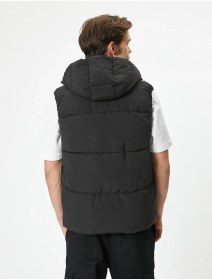 تصویر پافر مردانه مشکی کلاهدار کوتون koton puffer 