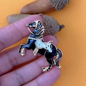 تصویر کد A-222 | گل سینه اسب سیاه 