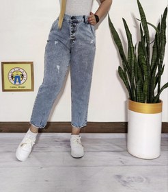 تصویر شلوار جین مام فیت 