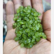 تصویر مهره چیپسی سنگ زبرجد افغان سایز درشت صددرصدطبیعی تراش نخورده دفرمه معدنی 