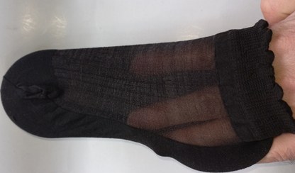 تصویر جوراب قایقی زنانه رنگ مشکی کفه دار مچی - مشکی Women's boat socks in black color with cuffs