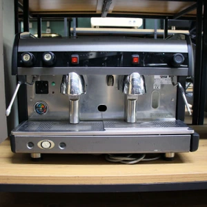 تصویر فروشگاه رُست اند رِست