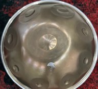 تصویر ساز هنگدرام الیت پن مدل ونوس استیل ضد زنگ 1/25 میل رمینور ۹ نت Elite handpan steel 1/25 D kurd 9 not