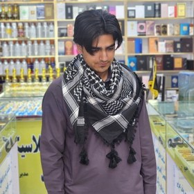 تصویر چفیه هندی رنگ سفید مشکی 