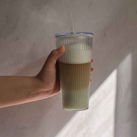 تصویر لیوان اسموتی کلزیوم 