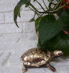 تصویر مجسمه برنجی برنزی لاک پشت سیاه قلم Black pen turtle bronze statue