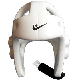 تصویر کلاه تکواندو سفید سینا 