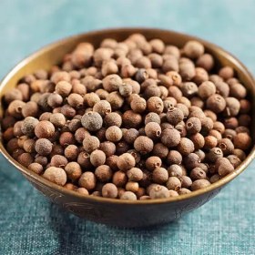 تصویر بهار فلفل یا allspice 