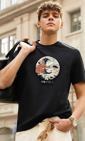 تصویر LC WAIKIKI uyguntarz Siyah Unisex Kanagawa Oki Nami Ura Baskılı T-shirt 