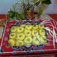 تصویر شیرینی برنجی زعفرانی قزوین به وزن خالص۵۰۰ گرم 