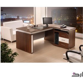 تصویر میز کارشناسی وربانا 