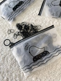 تصویر چهل‌گیس کیفی مشکی 