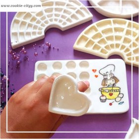 تصویر پالت رنگ انگشتی مدل قلب 