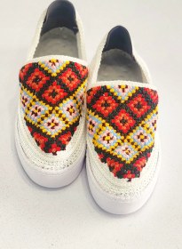 تصویر گیوه کد 010- طرح مایا (سوزندوزی) 