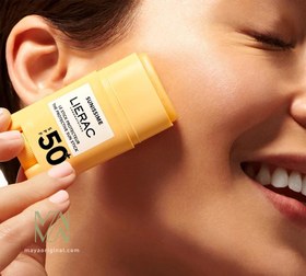 تصویر ضد آفتاب استیکی سان ایسیم لیراک SPF 50 