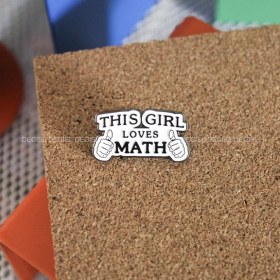 تصویر پین متنی this girl loves math - کد502 