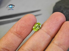 تصویر زبرجد بیضی 2.6 قیراط 