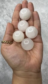 تصویر گوی سنگ طبیعی رزکوارتز 