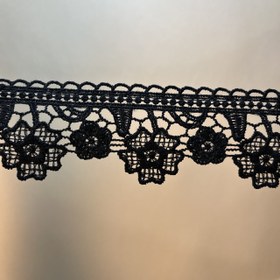 تصویر گیپور طرح گل - سفید/مشکی - یکطرفه 5 سانتی 