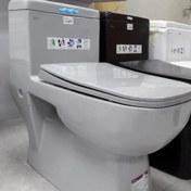 تصویر توالت فرنگی رنگ طوسی براق گاتریا به همراه بیده خودشور و شیر بیده سرد و گرم 